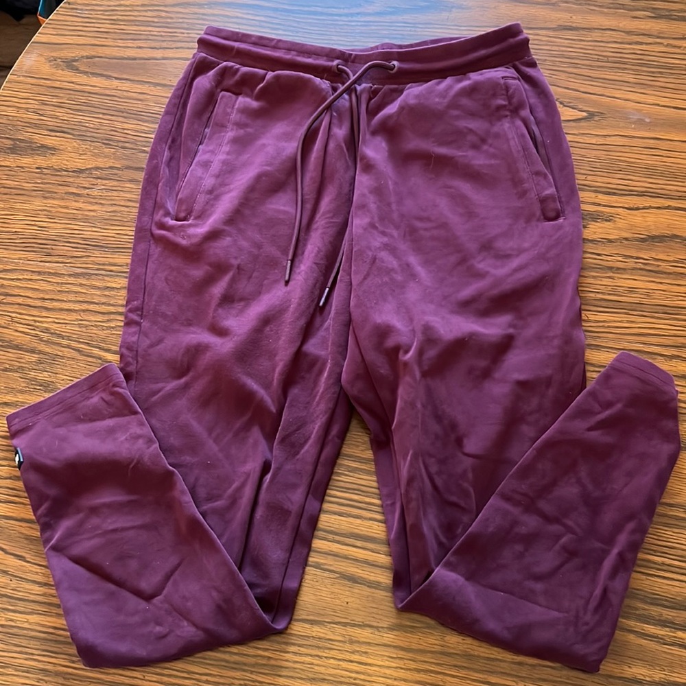 Alphalete joggers